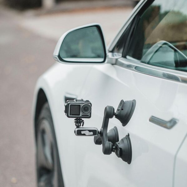 THREE-ARM SUCTION MOUNT